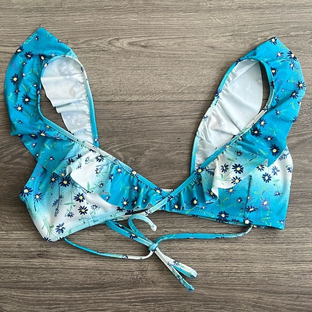 AERIE Scoop Bikini Top Medium Blue Floral Wrap Around Ruffle Cottagecore Beach